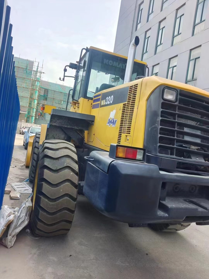 Komatsu wa320-5 - Pala gommata: foto 2 Komatsu wa320-5 - Pala gommata: foto 2