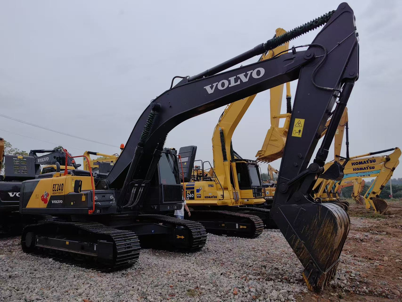 Volvo ec240 - Escavatore cingolato: foto 1 Volvo ec240 - Escavatore cingolato: foto 1