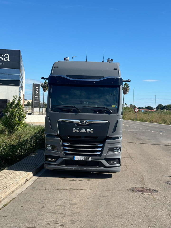 MAN TGX - Autocarro trasporto automezzi: foto 4 MAN TGX - Autocarro trasporto automezzi: foto 4