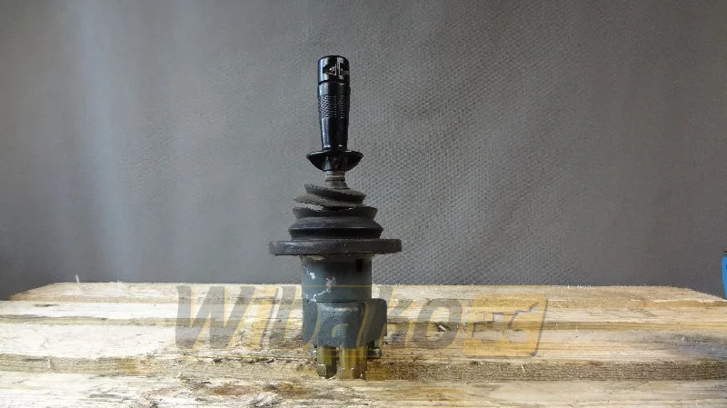 Case 1088 P4743324M - Valvola idraulica per Macchina da cantiere: foto 1 Case 1088 P4743324M - Valvola idraulica per Macchina da cantiere: foto 1