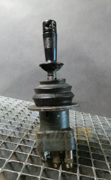 Case 1088 P4743324M - Valvola idraulica per Macchina da cantiere: foto 1 Case 1088 P4743324M - Valvola idraulica per Macchina da cantiere: foto 1