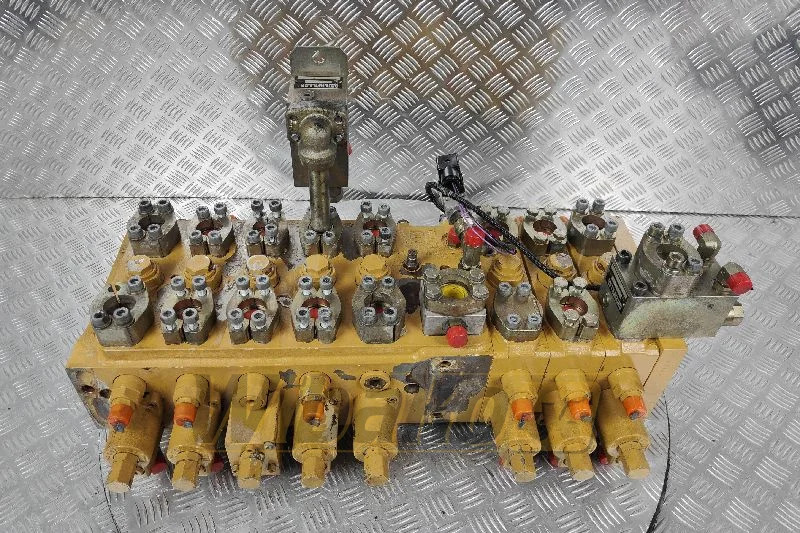 Caterpillar M7-1141-01/5M7-22 171-1971/00959819 - Valvola idraulica per Macchina da cantiere: foto 2 Caterpillar M7-1141-01/5M7-22 171-1971/00959819 - Valvola idraulica per Macchina da cantiere: foto 2