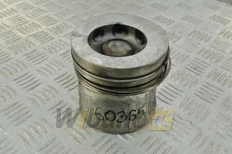 Deutz 04255214 - Pistoni/ Anelli/ Boccole per Macchina da cantiere: foto 1 Deutz 04255214 - Pistoni/ Anelli/ Boccole per Macchina da cantiere: foto 1