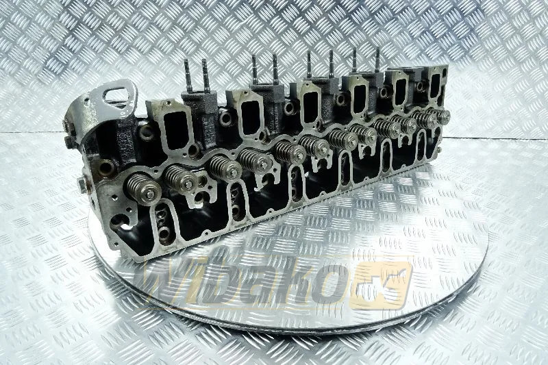 Deutz 04258234 - Testa cilindri per Macchina da cantiere: foto 1 Deutz 04258234 - Testa cilindri per Macchina da cantiere: foto 1