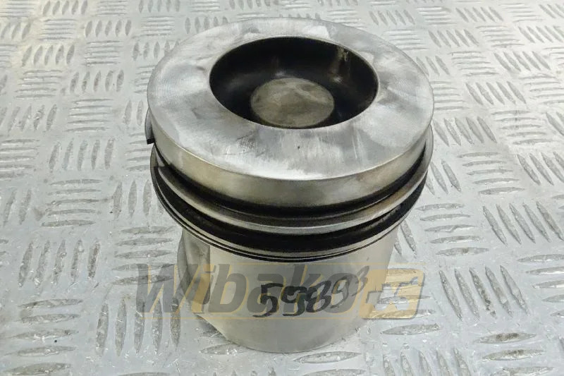 Deutz 04501352 - Pistoni/ Anelli/ Boccole per Macchina da cantiere: foto 1 Deutz 04501352 - Pistoni/ Anelli/ Boccole per Macchina da cantiere: foto 1