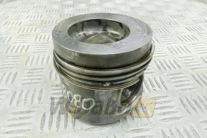 Deutz 04501383 - Pistoni/ Anelli/ Boccole per Macchina da cantiere: foto 1 Deutz 04501383 - Pistoni/ Anelli/ Boccole per Macchina da cantiere: foto 1