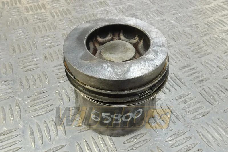 Deutz 04501383 - Pistoni/ Anelli/ Boccole per Macchina da cantiere: foto 1 Deutz 04501383 - Pistoni/ Anelli/ Boccole per Macchina da cantiere: foto 1