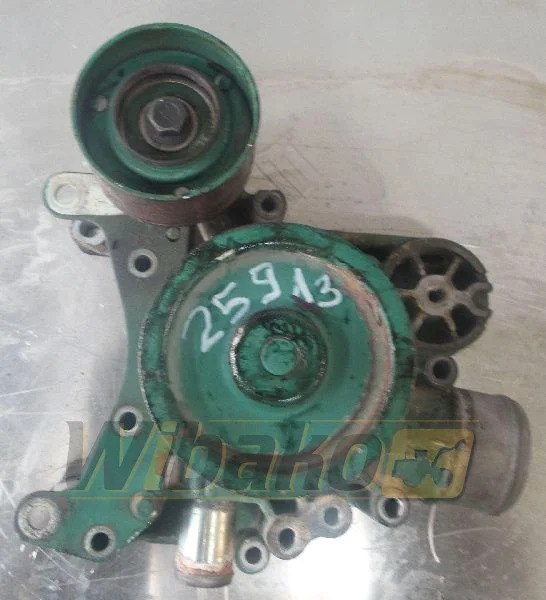 Deutz 04901740 - Pompa acqua: foto 1 Deutz 04901740 - Pompa acqua: foto 1