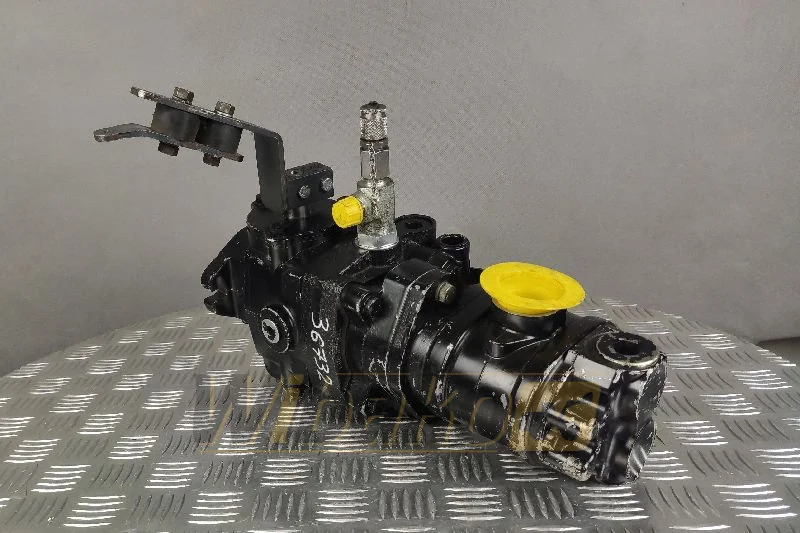 Eaton 70160-RIE-03 100809R161006 - Pompa idraulica per Macchina da cantiere: foto 2 Eaton 70160-RIE-03 100809R161006 - Pompa idraulica per Macchina da cantiere: foto 2