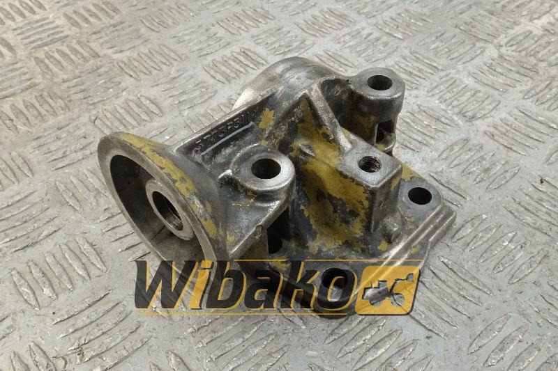 Oil filter bracket Perkins 4134E01 - Filtro olio per Macchina da cantiere: foto 1 Oil filter bracket Perkins 4134E01 - Filtro olio per Macchina da cantiere: foto 1