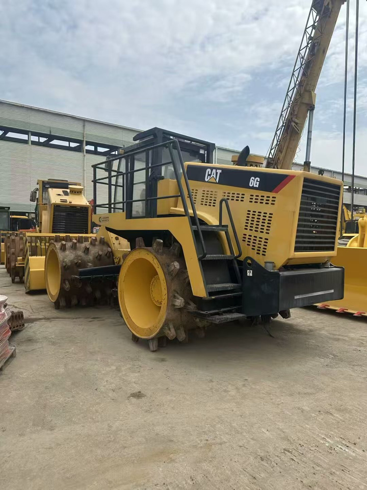 CATERPILLAR 6G - Rullo compattatore/ Rullo compressore: foto 4 CATERPILLAR 6G - Rullo compattatore/ Rullo compressore: foto 4