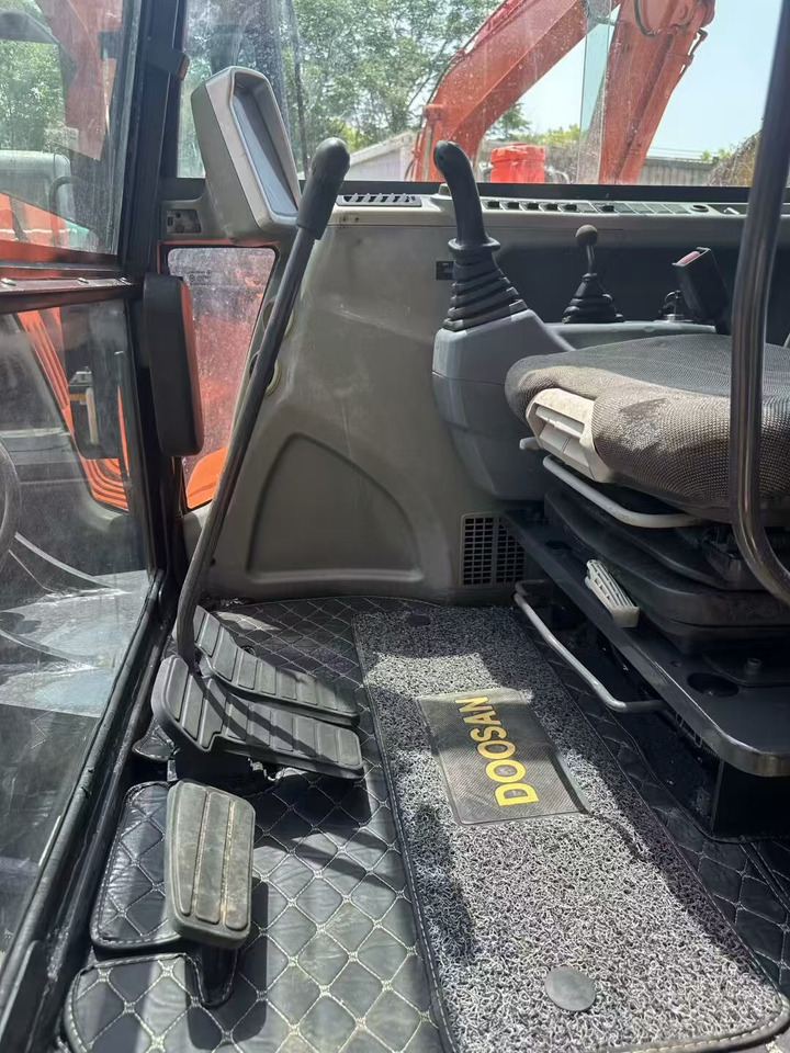 DOOSAN DX60 - Escavatore cingolato: foto 5 DOOSAN DX60 - Escavatore cingolato: foto 5