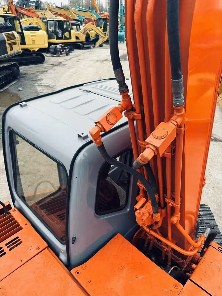 KOMATSU EX60 - Escavatore cingolato: foto 3 KOMATSU EX60 - Escavatore cingolato: foto 3