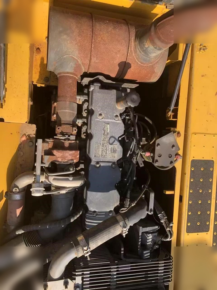 KOMATSU PC220-8 - Escavatore cingolato: foto 5 KOMATSU PC220-8 - Escavatore cingolato: foto 5