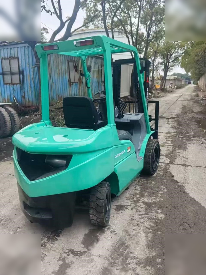 MITSUBISHI FD18 - Carrello elevatore diesel: foto 3 MITSUBISHI FD18 - Carrello elevatore diesel: foto 3