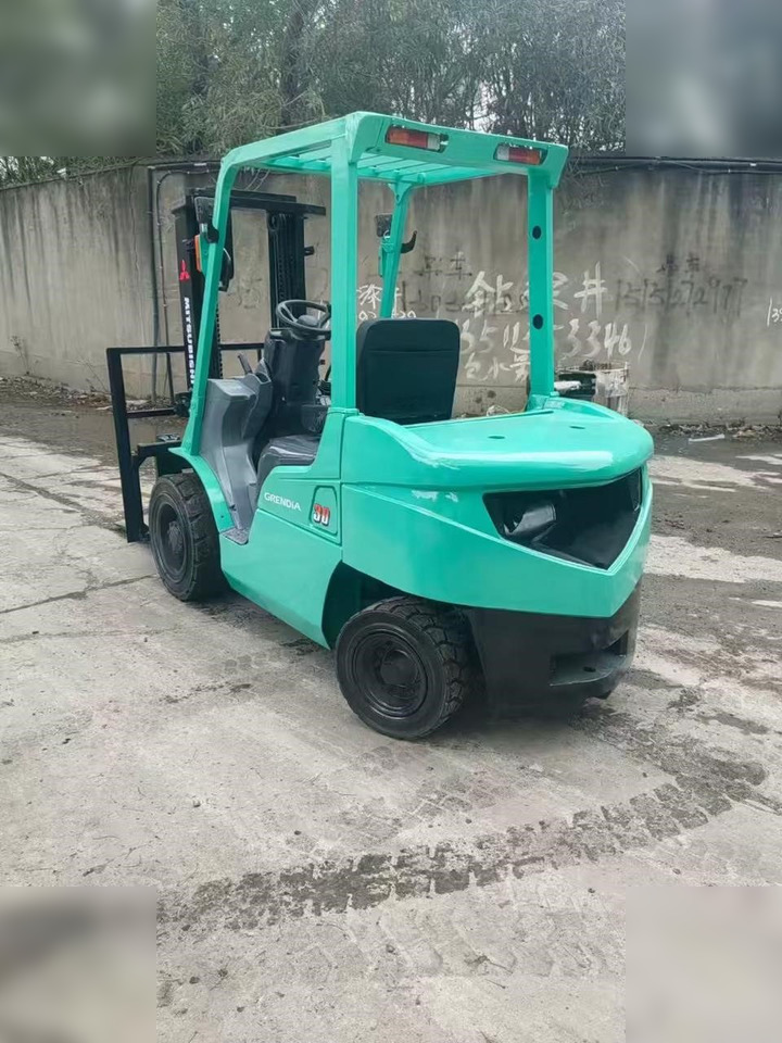 MITSUBISHI FD18 - Carrello elevatore diesel: foto 5 MITSUBISHI FD18 - Carrello elevatore diesel: foto 5
