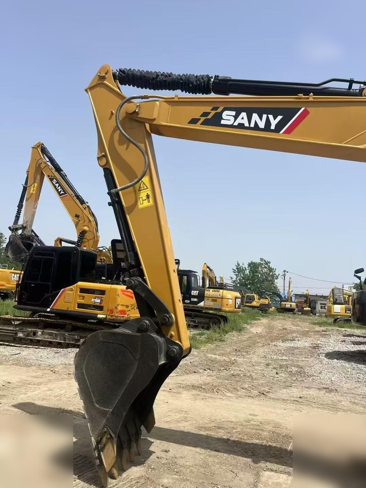 SANY SY135C - Escavatore cingolato: foto 3 SANY SY135C - Escavatore cingolato: foto 3