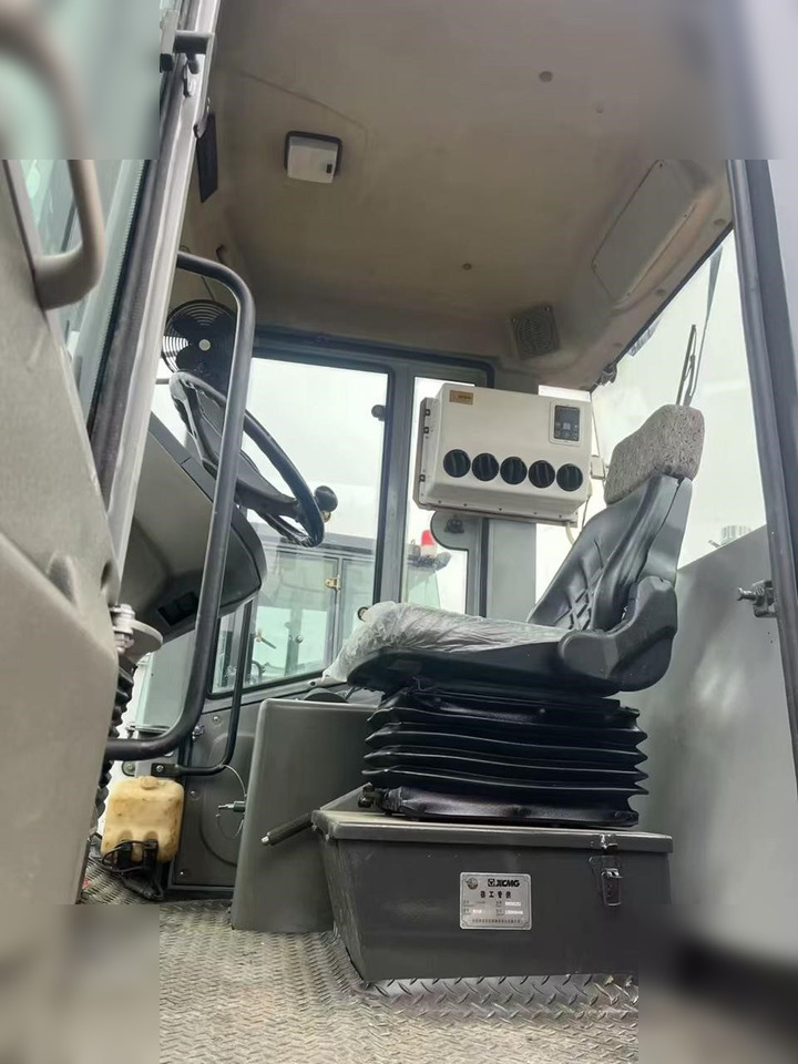 XCMG XS223J - Rullo compattatore/ Rullo compressore: foto 3 XCMG XS223J - Rullo compattatore/ Rullo compressore: foto 3