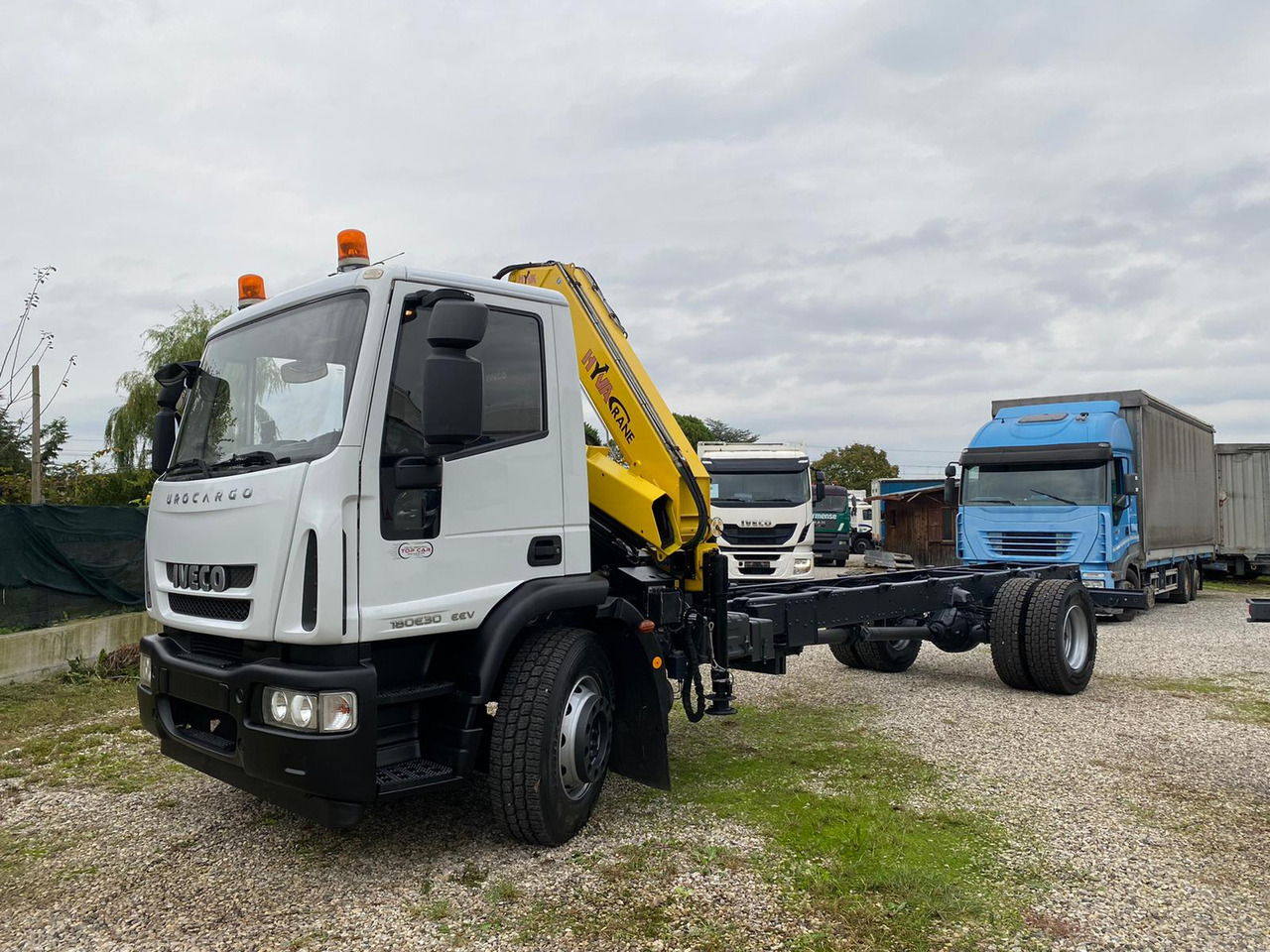 IVECO 180E30 - Autocarro telaio: foto 1 IVECO 180E30 - Autocarro telaio: foto 1