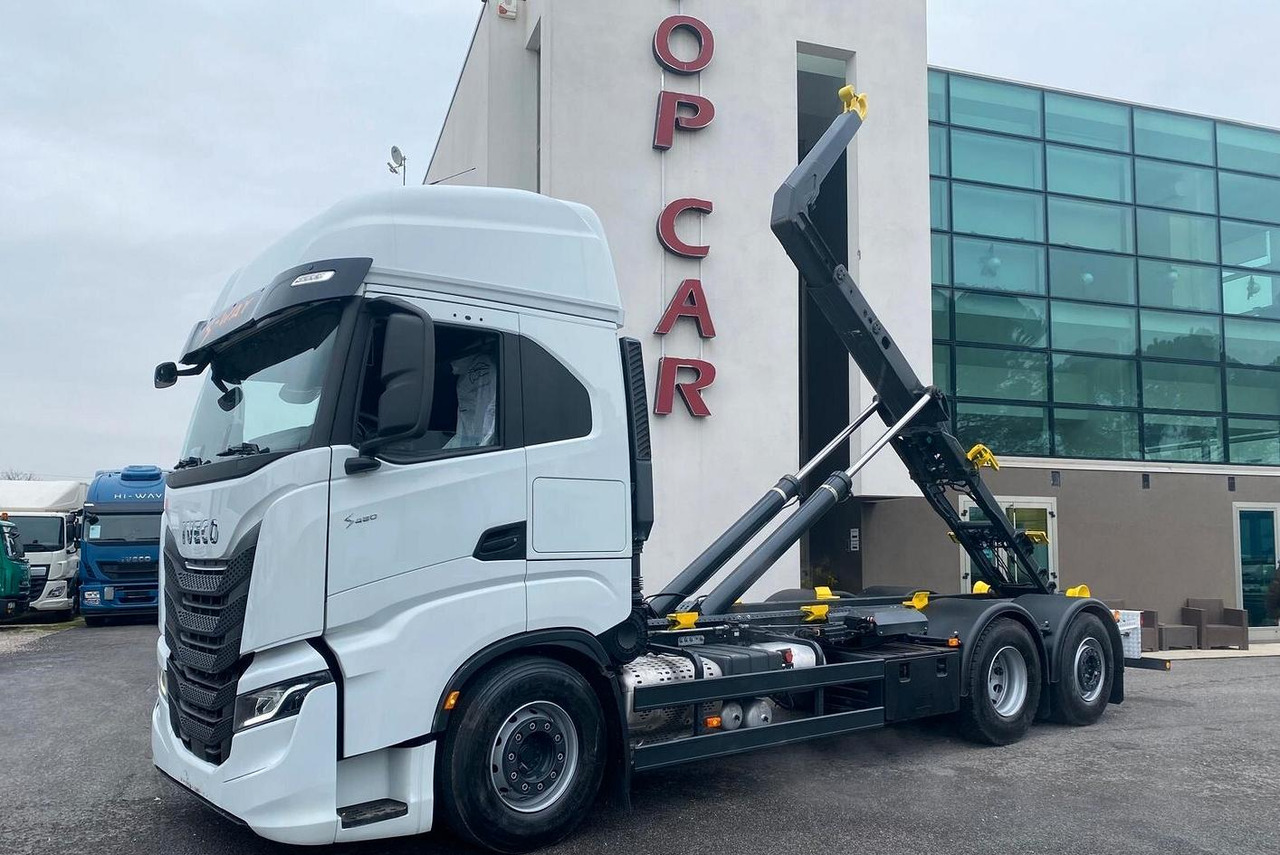 IVECO S-WAY 480 SCARRABILE FULL PNEUMATIC EURO 6 - Autocarro scarrabile: foto 1 IVECO S-WAY 480 SCARRABILE FULL PNEUMATIC EURO 6 - Autocarro scarrabile: foto 1