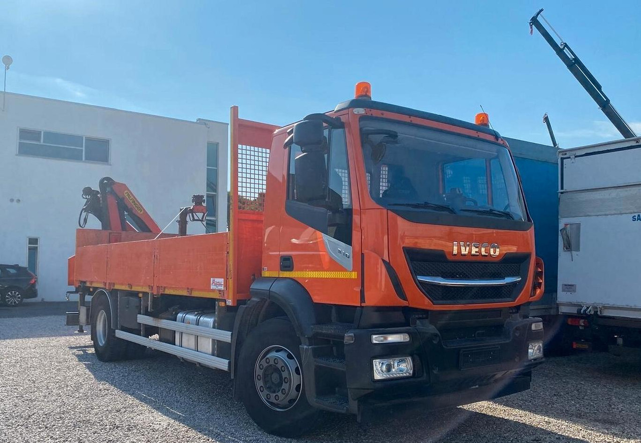IVECO STRALIS 310 2018 CASSONE FISSO E GRU PALFING - Autocarro con pianale/ Cassone fisso, Camion con gru: foto 1 IVECO STRALIS 310 2018 CASSONE FISSO E GRU PALFING - Autocarro con pianale/ Cassone fisso, Camion con gru: foto 1