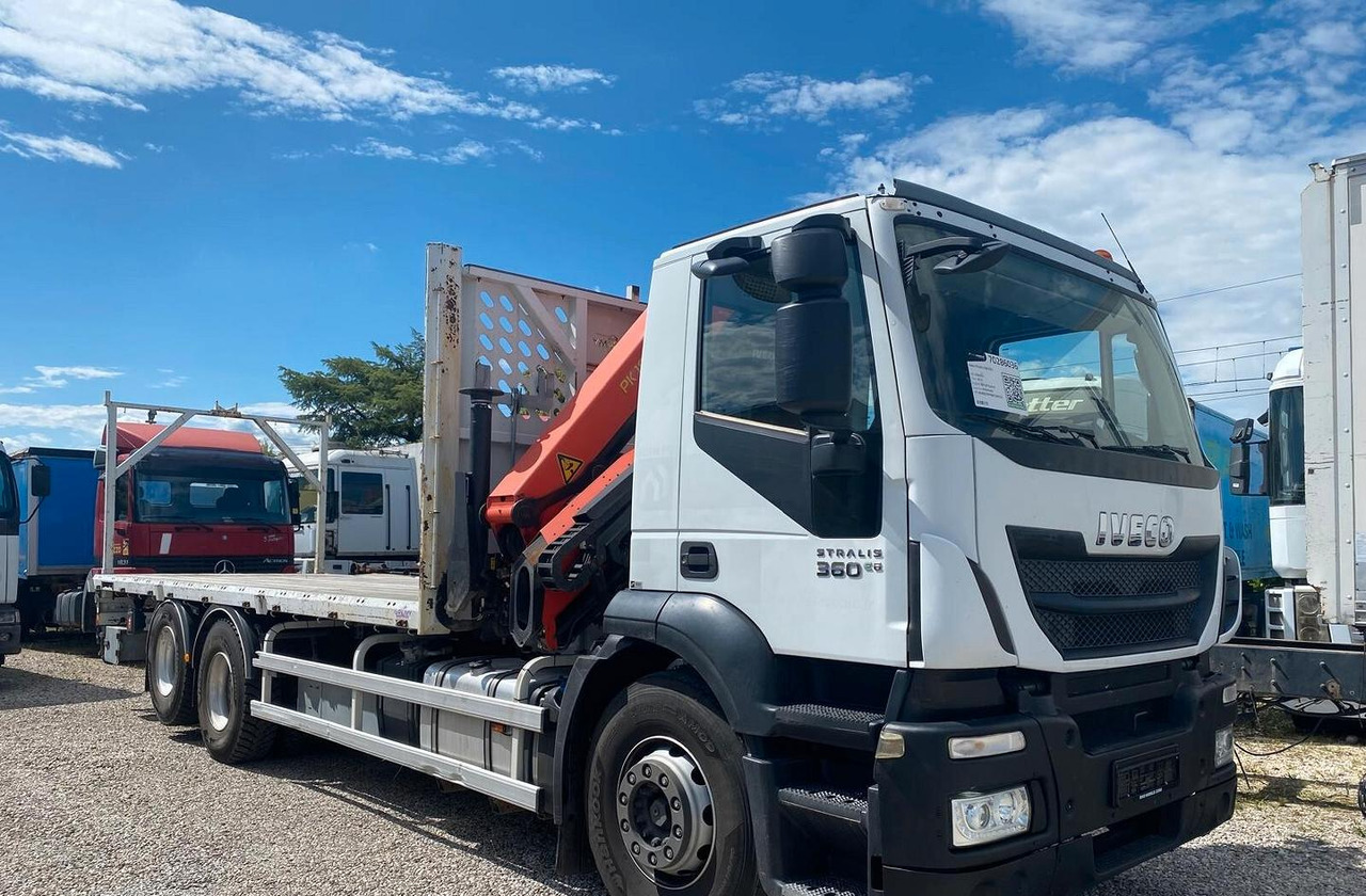 IVECO STRALIS AD260S36 CASSONE FISSO E GRU - Autocarro con pianale/ Cassone fisso, Camion con gru: foto 1 IVECO STRALIS AD260S36 CASSONE FISSO E GRU - Autocarro con pianale/ Cassone fisso, Camion con gru: foto 1