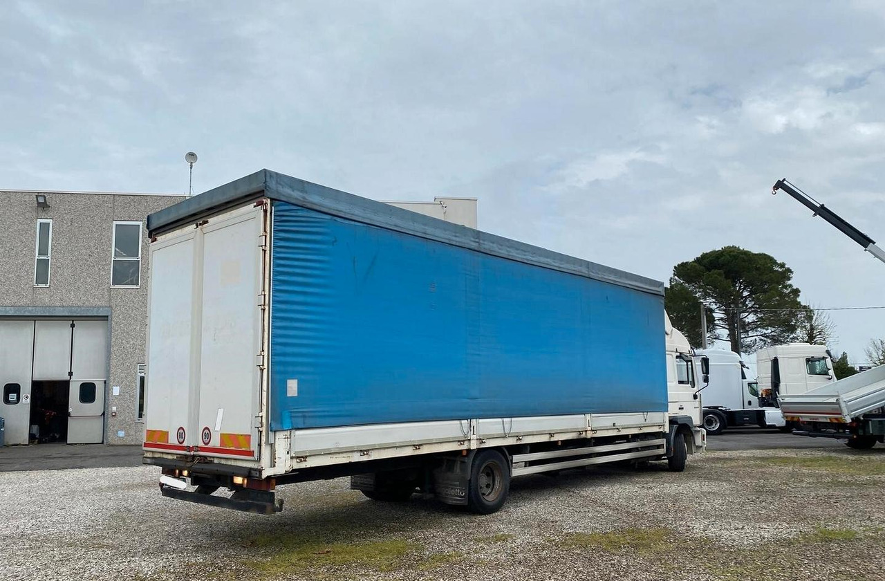 MAN 13.255 CASSONE CENTINATO 2 ASSI - Camion centinato: foto 4 MAN 13.255 CASSONE CENTINATO 2 ASSI - Camion centinato: foto 4