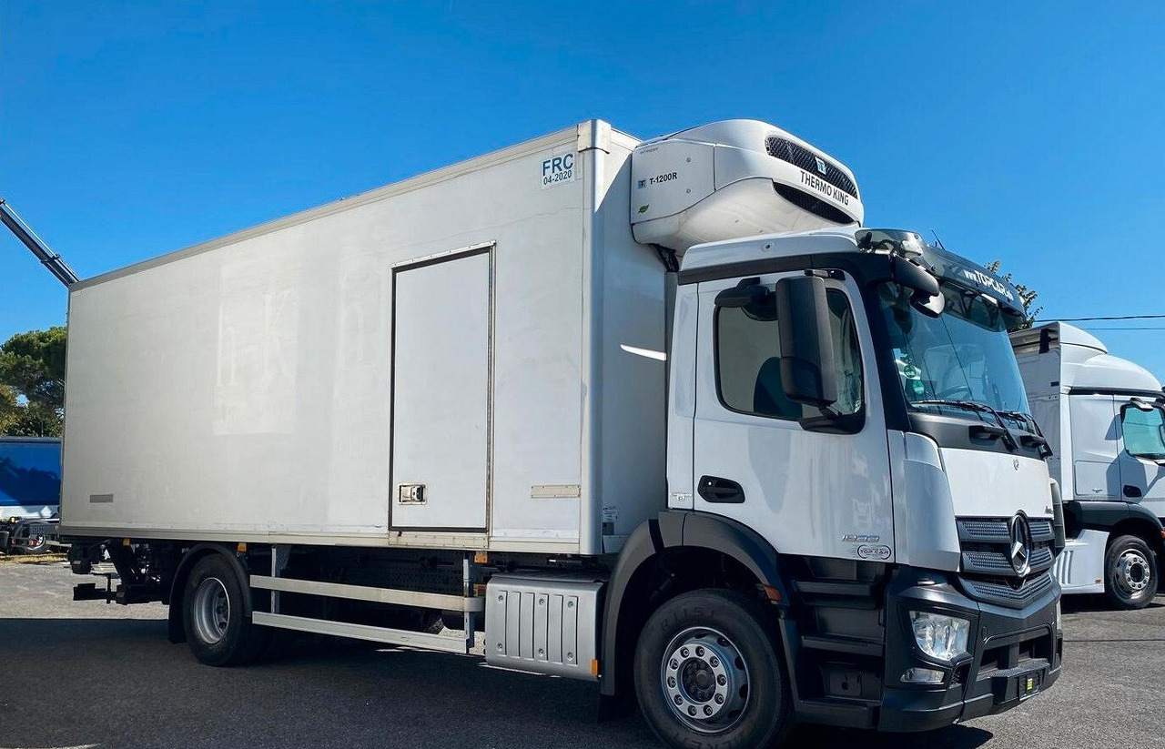 MERCEDES ANTOS 18.33 CASSONE ISOTERMICO E SPONDA - Autocarro frigorifero: foto 4 MERCEDES ANTOS 18.33 CASSONE ISOTERMICO E SPONDA - Autocarro frigorifero: foto 4