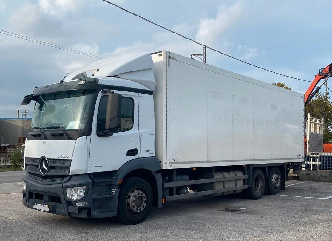 MERCEDES ANTOS 25.40 CASSONE ISOTERMICO FRIGO - Autocarro cella isotermica: foto 1 MERCEDES ANTOS 25.40 CASSONE ISOTERMICO FRIGO - Autocarro cella isotermica: foto 1