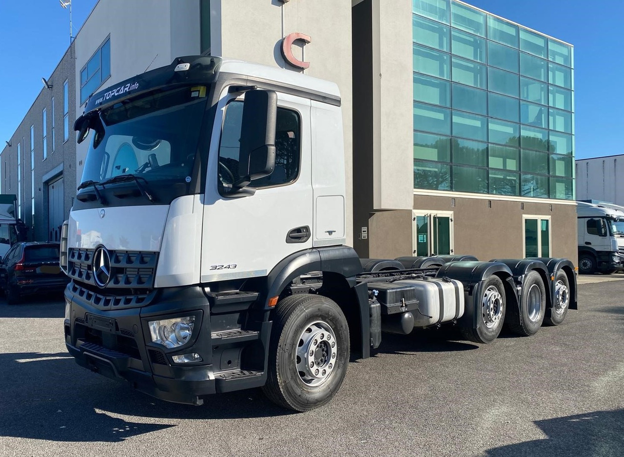 MERCEDES-BENZ AROCS 32.43 - Autocarro telaio: foto 1 MERCEDES-BENZ AROCS 32.43 - Autocarro telaio: foto 1