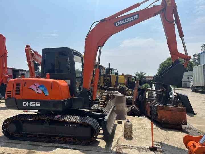 90% New Mini Excavator Doosan DH55 Second-hand Excavator 5 Ton Mini Used Excavator for Sale in Low Price - Miniescavatore: foto 4 90% New Mini Excavator Doosan DH55 Second-hand Excavator 5 Ton Mini Used Excavator for Sale in Low Price - Miniescavatore: foto 4