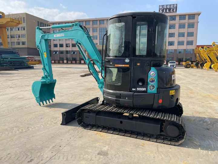 Affordable Kobelco SK55SR Used Excavator | Complete Customs Docs & Invoice Included - Escavatore cingolato: foto 2 Affordable Kobelco SK55SR Used Excavator | Complete Customs Docs & Invoice Included - Escavatore cingolato: foto 2
