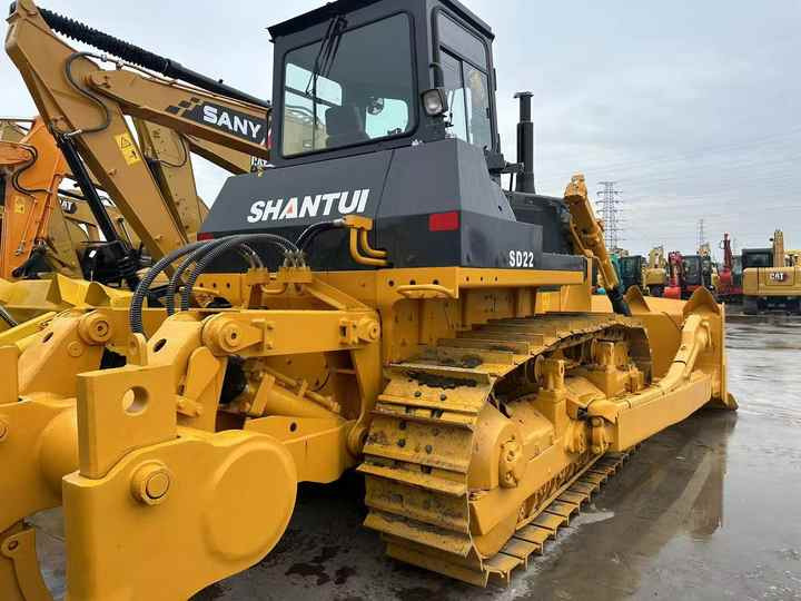 China Famous Brand Used Shantui SD22 Crawler Bulldozer Low Price Running Working Condition for Sale SD16/SD22/SD32 in Stock - Bulldozer: foto 4 China Famous Brand Used Shantui SD22 Crawler Bulldozer Low Price Running Working Condition for Sale SD16/SD22/SD32 in Stock - Bulldozer: foto 4