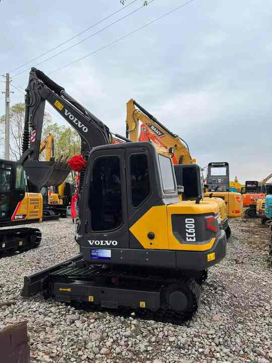 Miniescavatore High Quality Used Volvo EC60D Excavator for Sale 6 Ton Compact Machine, Excellent Condition, Ready for Work!: foto 6
