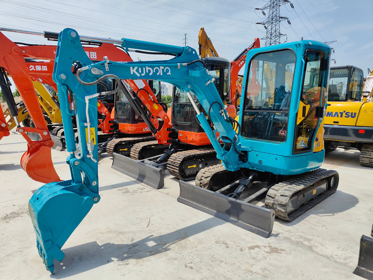 KUBOTA U25 - Miniescavatore: foto 1 KUBOTA U25 - Miniescavatore: foto 1