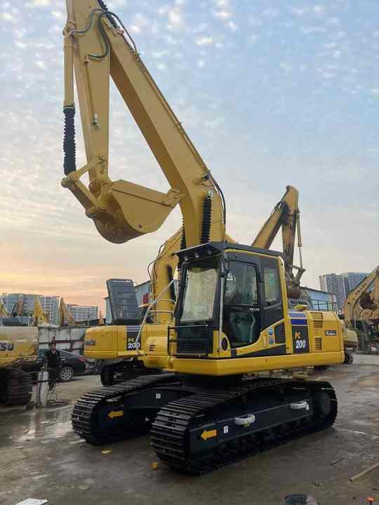 PC200-8 Low Working Hour Second Hand 20 Ton Excavator Komatsu Pc200-8 Crawler Excavator Used Komatsu Excavator PC200-8N1 - Escavatore: foto 2 PC200-8 Low Working Hour Second Hand 20 Ton Excavator Komatsu Pc200-8 Crawler Excavator Used Komatsu Excavator PC200-8N1 - Escavatore: foto 2