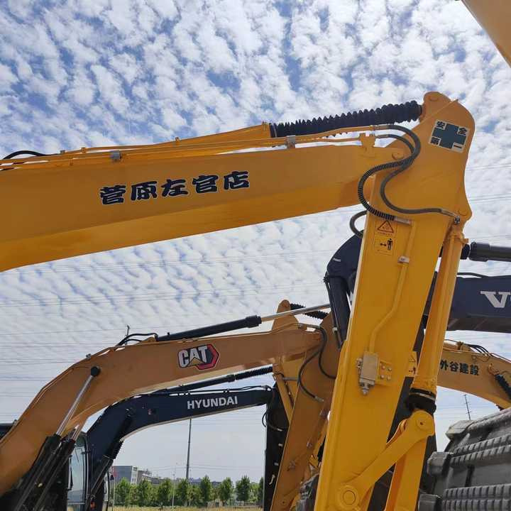 PC200-8 Low Working Hour Second Hand 20 Ton Excavator Komatsu Pc200-8 Crawler Excavator Used Komatsu Excavator PC200-8N1 - Escavatore: foto 4 PC200-8 Low Working Hour Second Hand 20 Ton Excavator Komatsu Pc200-8 Crawler Excavator Used Komatsu Excavator PC200-8N1 - Escavatore: foto 4