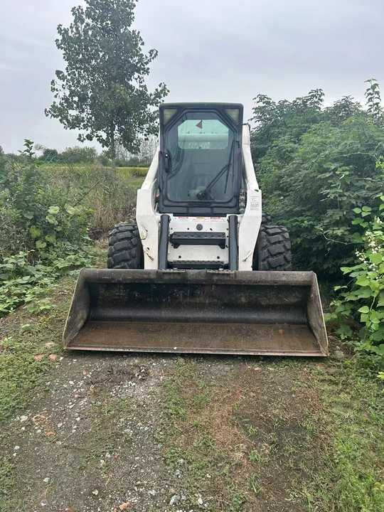 Second Hand BOBCAT S300 Skid-steer Loader with Very Good Performance Is for Sale at a Low Price - Minipala: foto 3 Second Hand BOBCAT S300 Skid-steer Loader with Very Good Performance Is for Sale at a Low Price - Minipala: foto 3