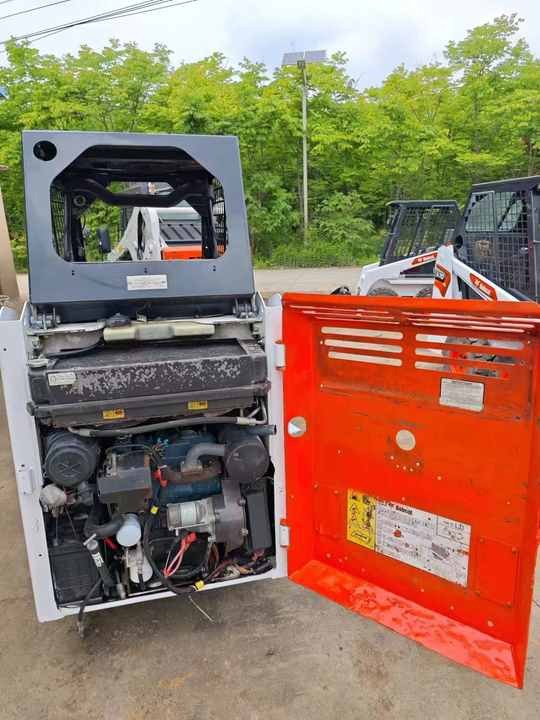 Second Hand Bobcat S70 Skid Steer Loader on Stock Excellent Performance Bobcat S70 S160 S300 330 Skid Steer for Sale - Minipala: foto 4 Second Hand Bobcat S70 Skid Steer Loader on Stock Excellent Performance Bobcat S70 S160 S300 330 Skid Steer for Sale - Minipala: foto 4