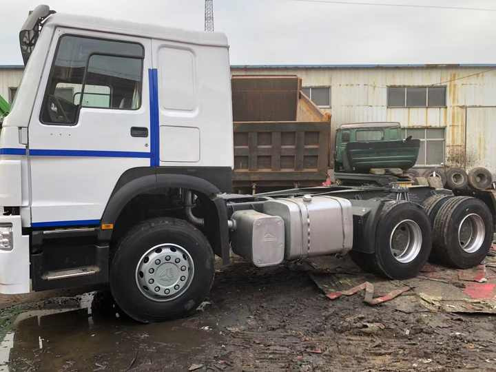 Used HOWO Truck Head Semi-trailer Head Trailer Head - Trattore stradale: foto 3 Used HOWO Truck Head Semi-trailer Head Trailer Head - Trattore stradale: foto 3