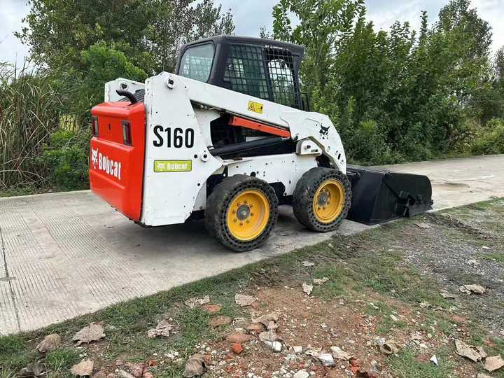 USED BOBCAT S160 Skid-steer Loader with Very Good Performance Is for Sale at a Low Price. - Minipala: foto 4 USED BOBCAT S160 Skid-steer Loader with Very Good Performance Is for Sale at a Low Price. - Minipala: foto 4