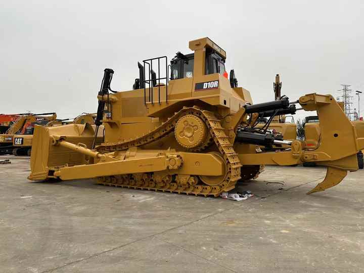USED ORIGINAL CAT D10r Large Bulldozer for Sale Spot Cat D10 Bulldozer Cat D5 D6 D7 D10 Bulldozer in China - Bulldozer: foto 4 USED ORIGINAL CAT D10r Large Bulldozer for Sale Spot Cat D10 Bulldozer Cat D5 D6 D7 D10 Bulldozer in China - Bulldozer: foto 4