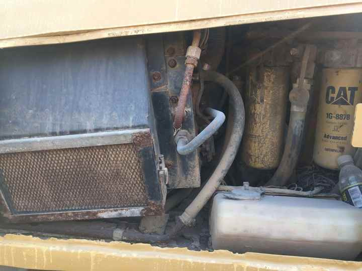 Used Cat Mini Bulldozer D5k D5 D5g Cat Dozers - Bulldozer: foto 4 Used Cat Mini Bulldozer D5k D5 D5g Cat Dozers - Bulldozer: foto 4