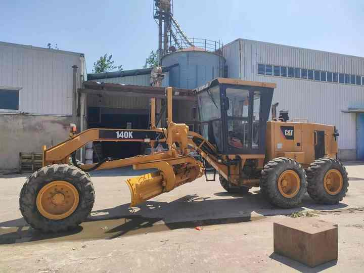 Used Caterpillar CAT 140k Land Road Motor Grader CAT140k Used Grader Cheap Price for Sale - Grader: foto 2 Used Caterpillar CAT 140k Land Road Motor Grader CAT140k Used Grader Cheap Price for Sale - Grader: foto 2