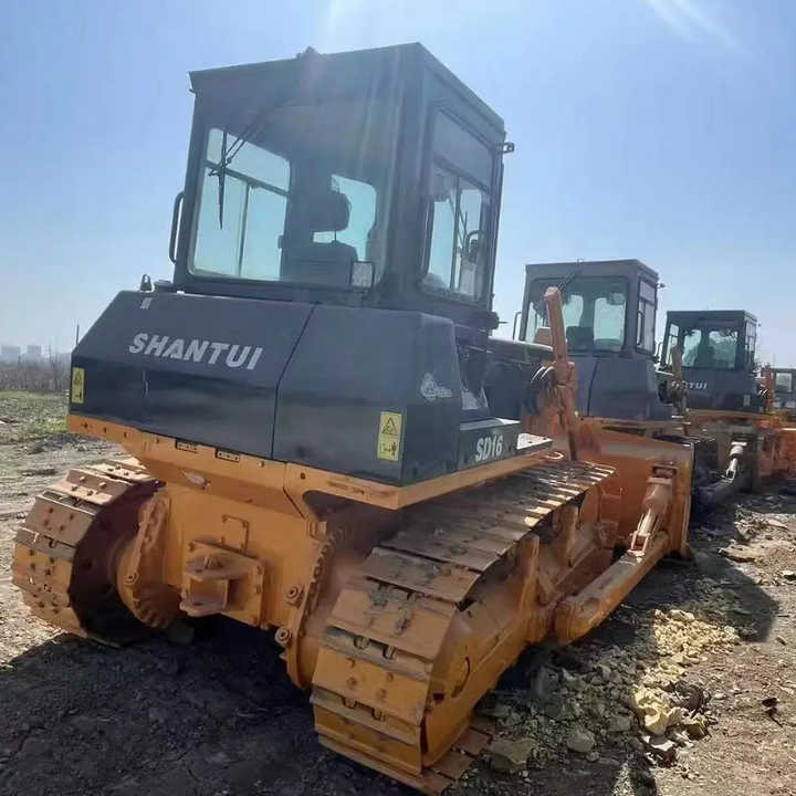 Used China Made SD16 Construction Machinery Shantui SD16 Crawler Bulldozer Earthmoving Machine Used Bulldozer - Bulldozer: foto 5 Used China Made SD16 Construction Machinery Shantui SD16 Crawler Bulldozer Earthmoving Machine Used Bulldozer - Bulldozer: foto 5