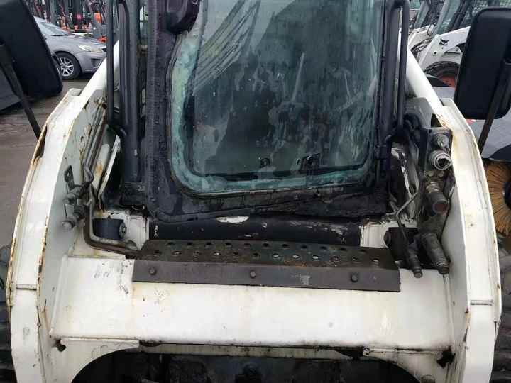 Used Small Loader Bobcat S130 S160 S185 Skid Steer Loader With Good Condition - Minipala: foto 3 Used Small Loader Bobcat S130 S160 S185 Skid Steer Loader With Good Condition - Minipala: foto 3