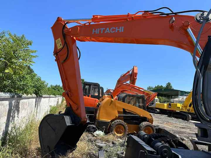 Used Wheel Excavator Hitachi ZX 130W Made in Japan 13ton Hitachi Zx130w Wheel Excavator Price Used Hitachi Zx130 Excavator SALE - Escavatore gommato: foto 3 Used Wheel Excavator Hitachi ZX 130W Made in Japan 13ton Hitachi Zx130w Wheel Excavator Price Used Hitachi Zx130 Excavator SALE - Escavatore gommato: foto 3