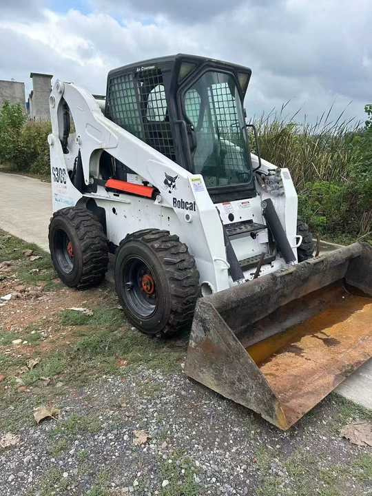 Very Good Machine Used Skid Wheel Loader Bobcat S300 for Sale - Minipala: foto 5 Very Good Machine Used Skid Wheel Loader Bobcat S300 for Sale - Minipala: foto 5