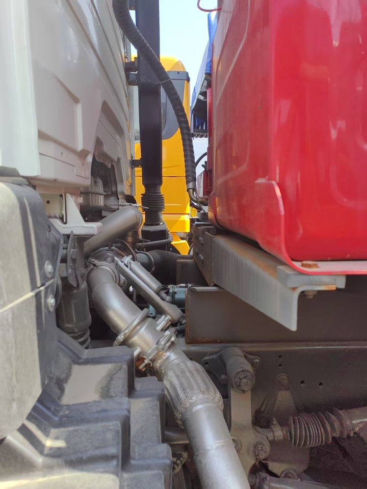 Howo HOWO 8X4 dump truck for sale - Autocarro ribaltabile: foto 5 Howo HOWO 8X4 dump truck for sale - Autocarro ribaltabile: foto 5