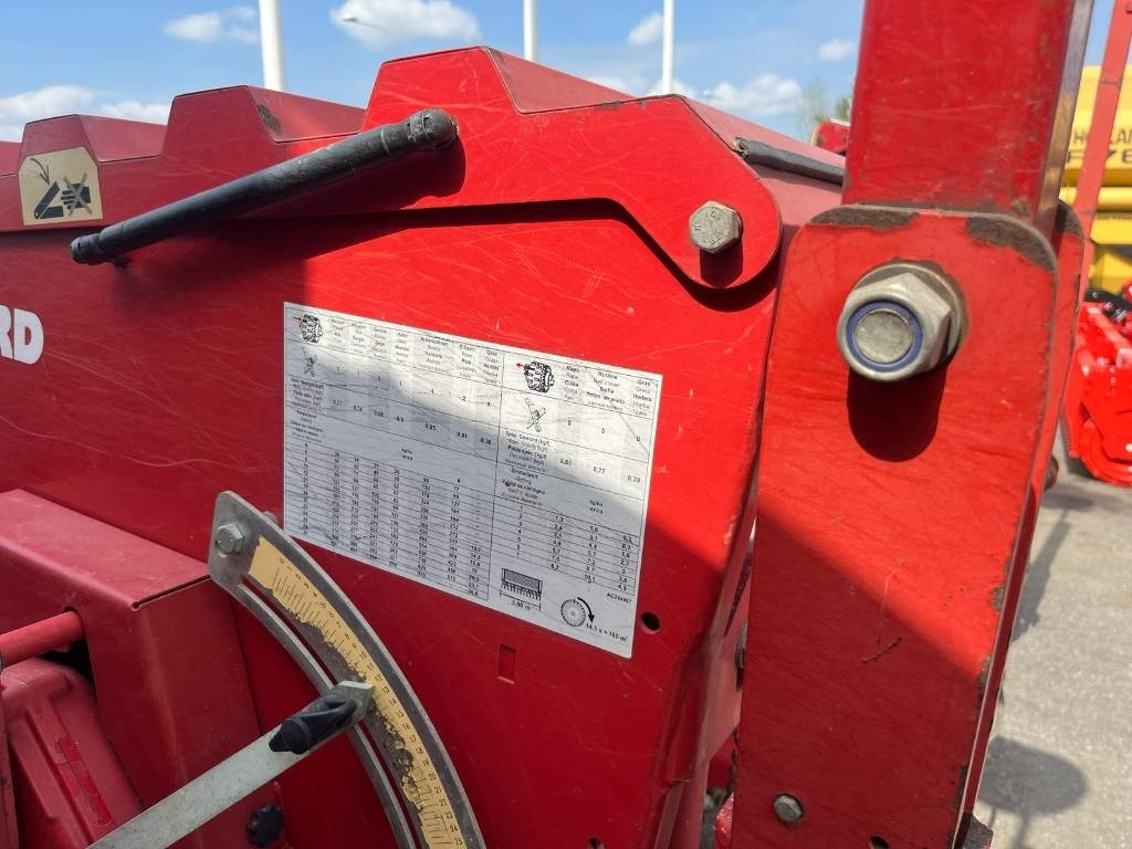 Accord M DRILL PRO - Seminatrice di precisione: foto 2 Accord M DRILL PRO - Seminatrice di precisione: foto 2